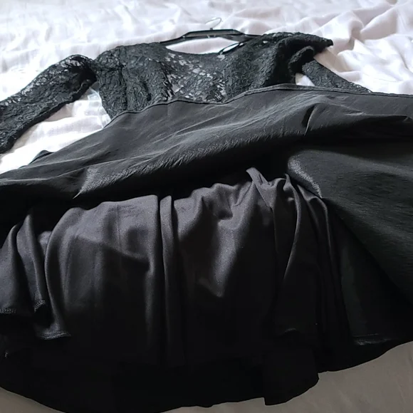 SOLD Windsor Formal black lace A line dress - Picture 6 of 11